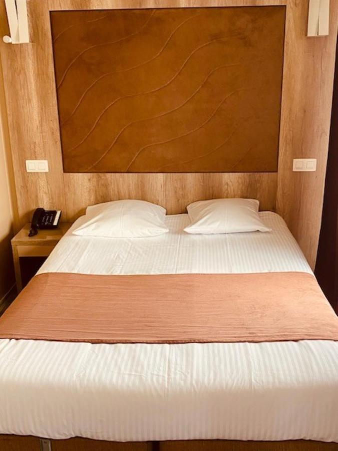 Hotel Phenix Dilbeek Εξωτερικό φωτογραφία