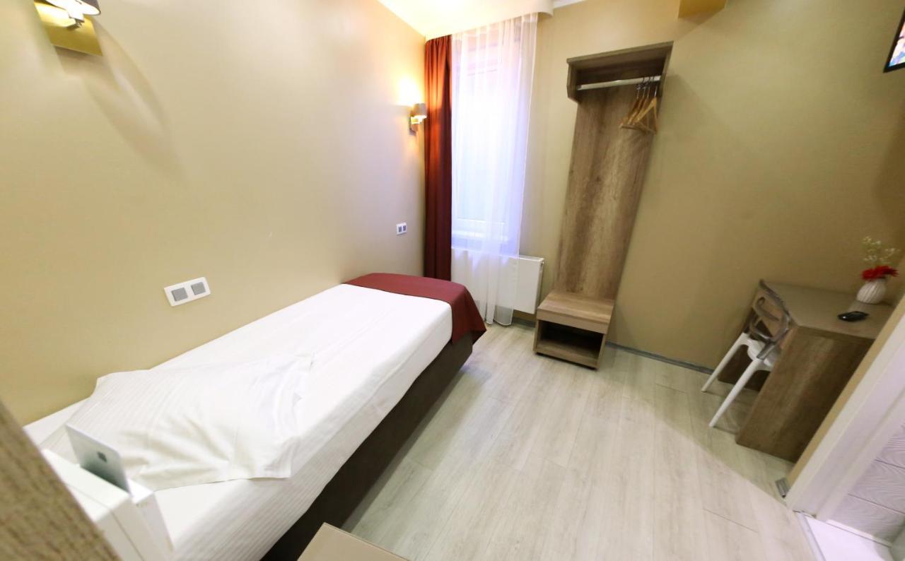 Hotel Phenix Dilbeek Εξωτερικό φωτογραφία
